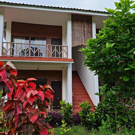 Hotel Exotica Squares Lakshmanpur Exteriör bild