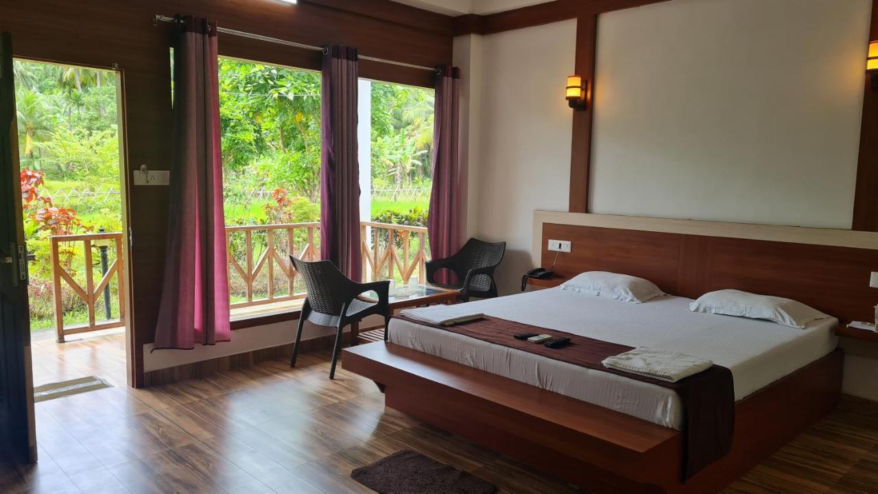Hotel Exotica Squares Lakshmanpur Exteriör bild