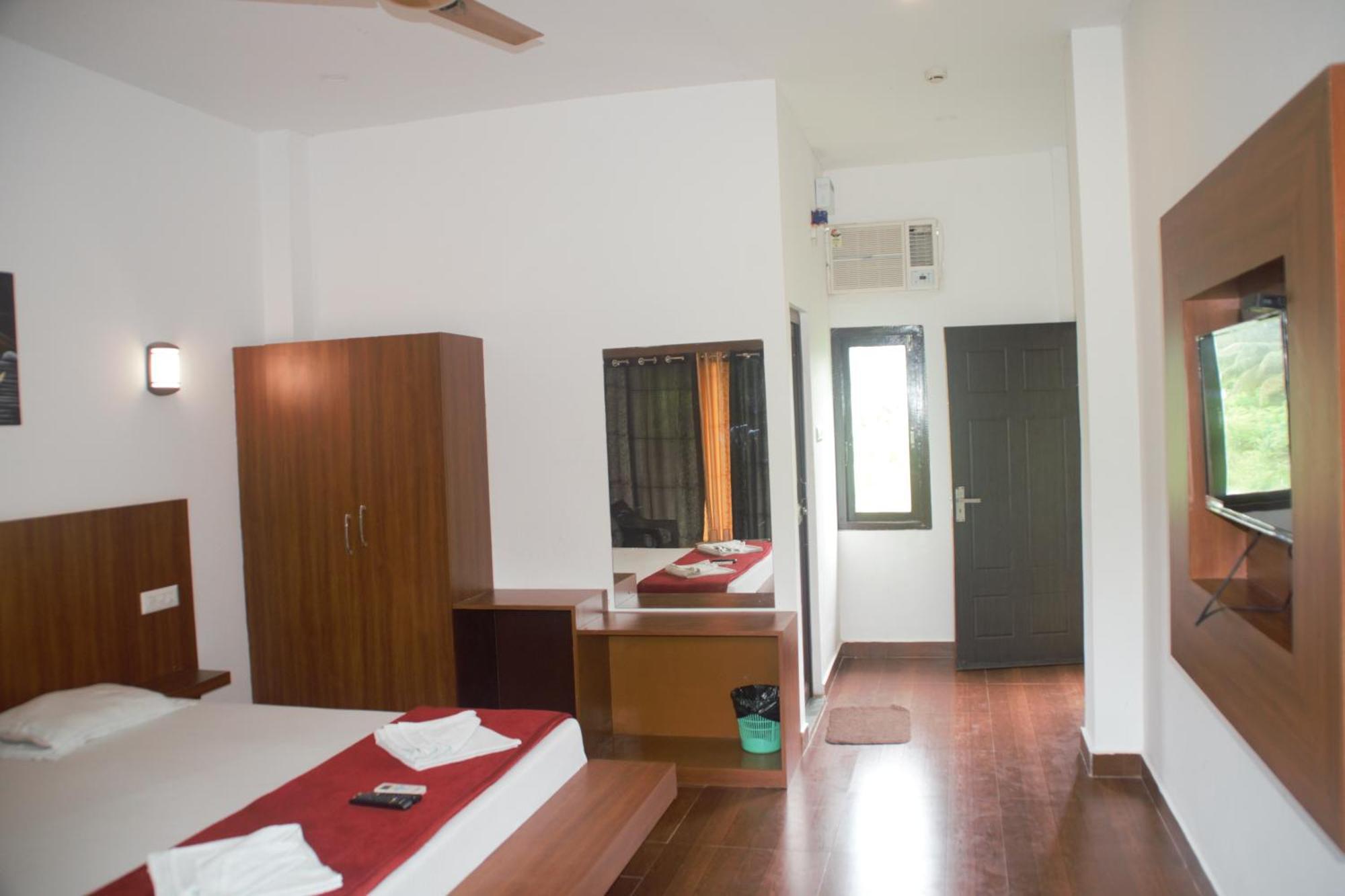 Hotel Exotica Squares Lakshmanpur Exteriör bild