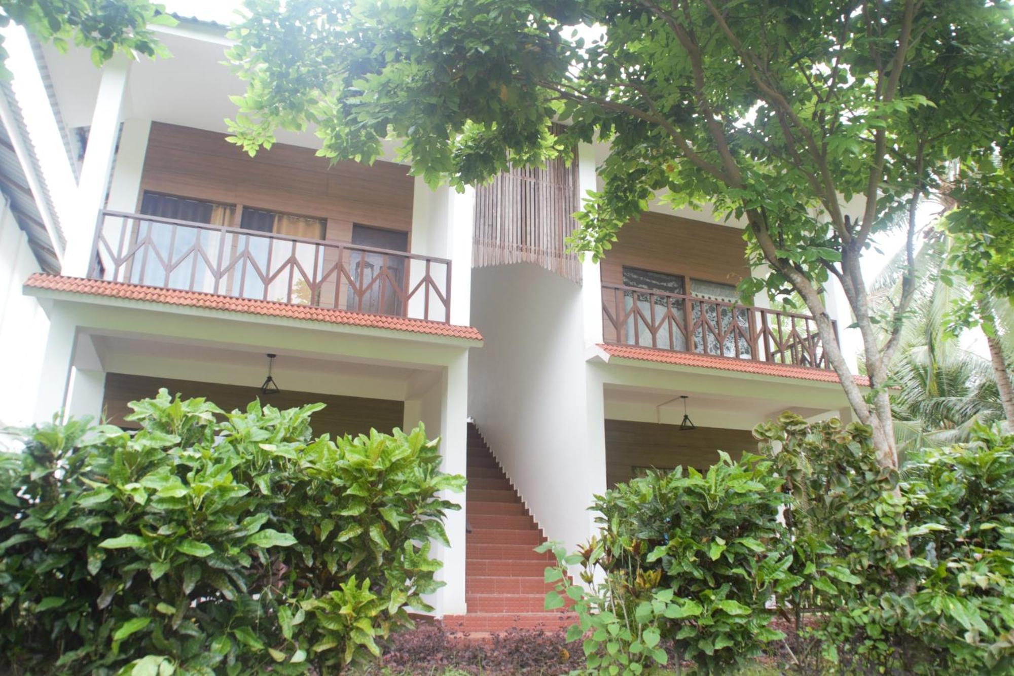Hotel Exotica Squares Lakshmanpur Exteriör bild