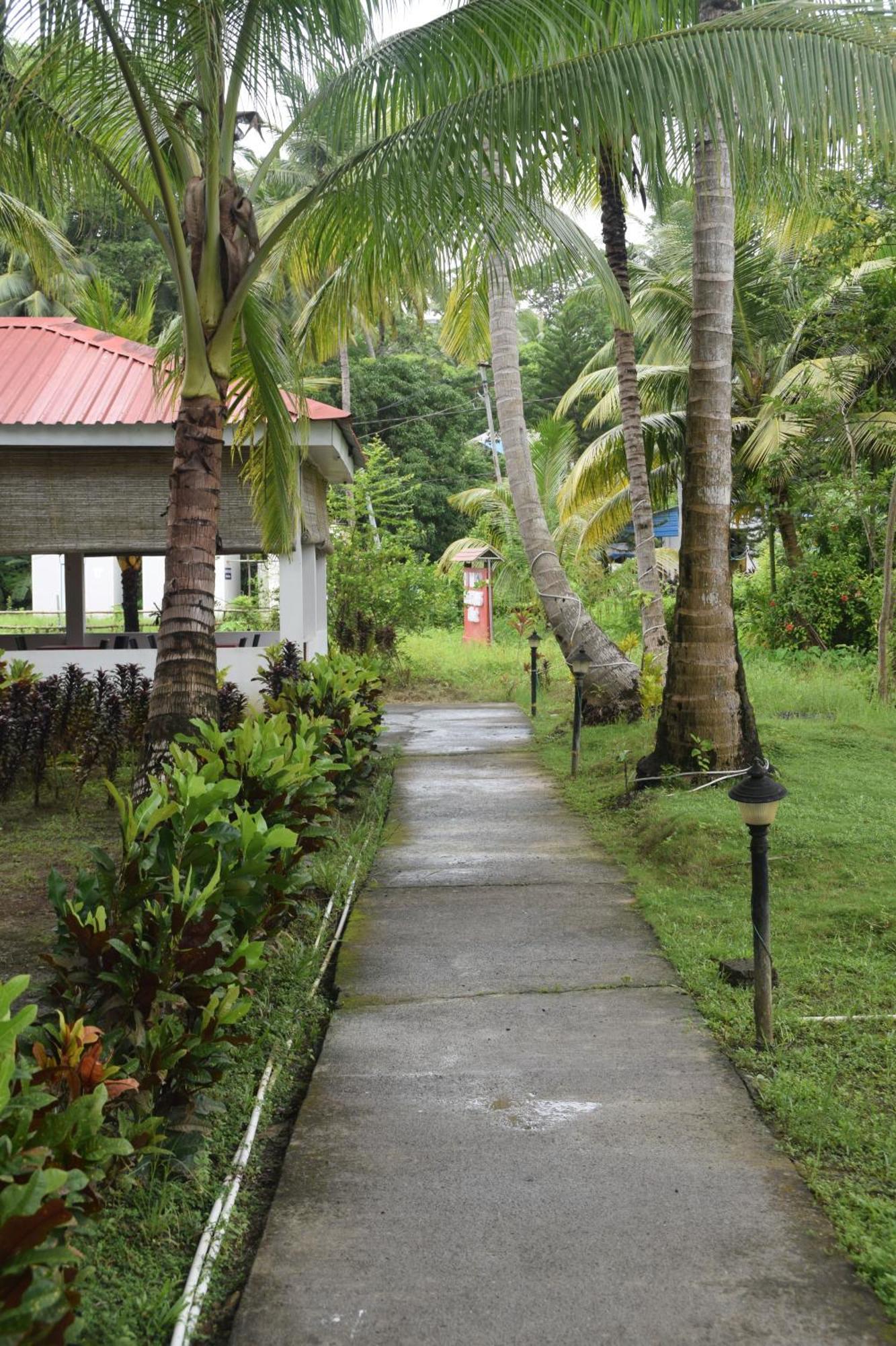 Hotel Exotica Squares Lakshmanpur Exteriör bild